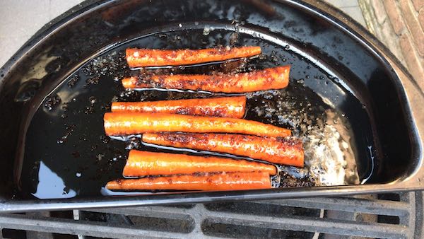 Zoet Zoute gekarameliseerde wortels van de Barbecue